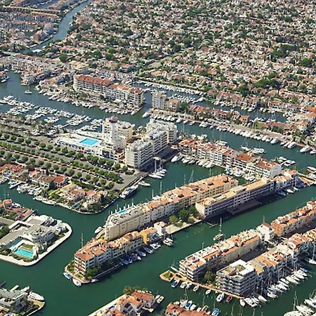 1222 Club Nautic Vista Canal - Apivend Immo *