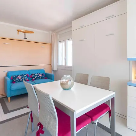 1222 Club Nautic Vista Canal - Apivend Immo * Empuriabrava